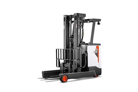 A studio image of the frontal view of the Bobcat BR25S-9 Reach Truck
